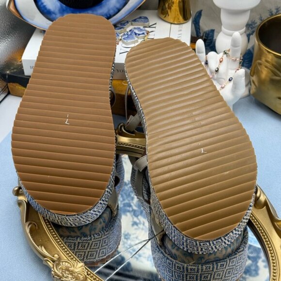 🆕 KURT GEIGER LONDON 🧿 NWOB Chelsea Flatform Sandal, Pale Blue Combo Sz 37 US7 - Picture 11 of 13